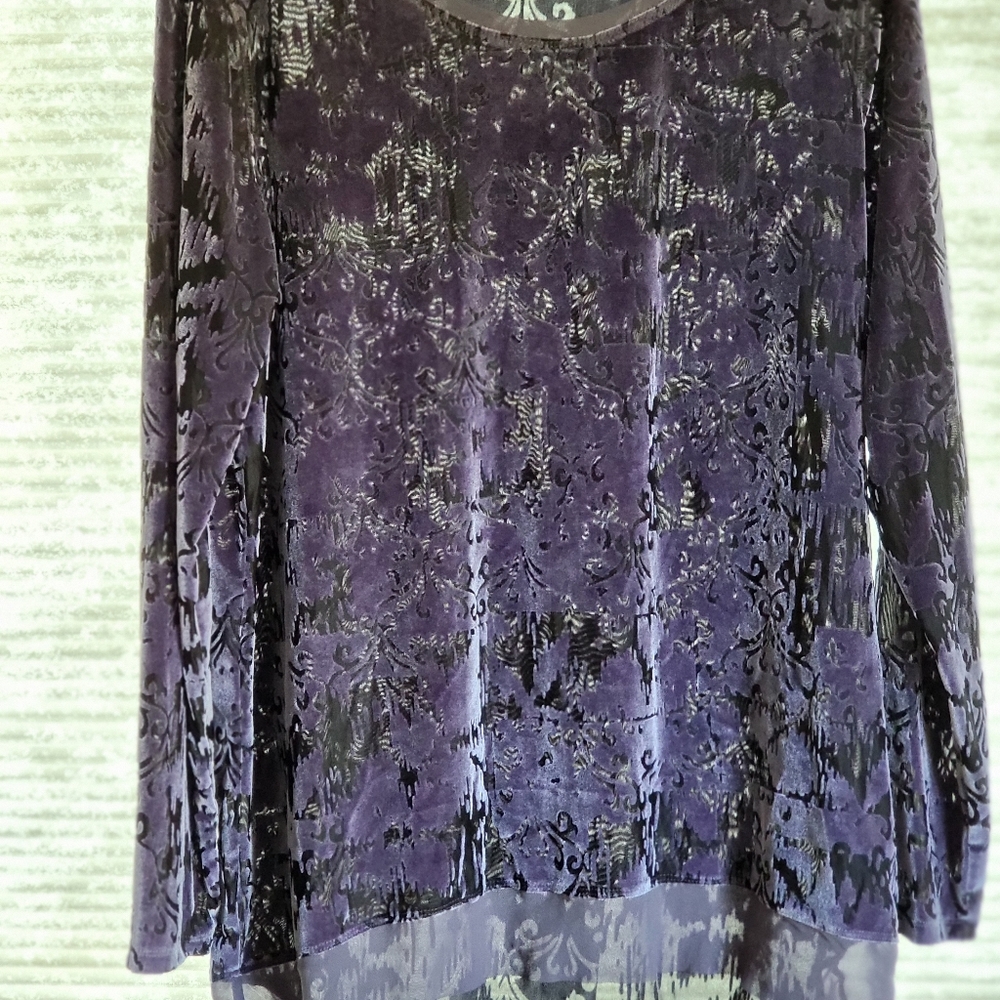Vera Wang Top